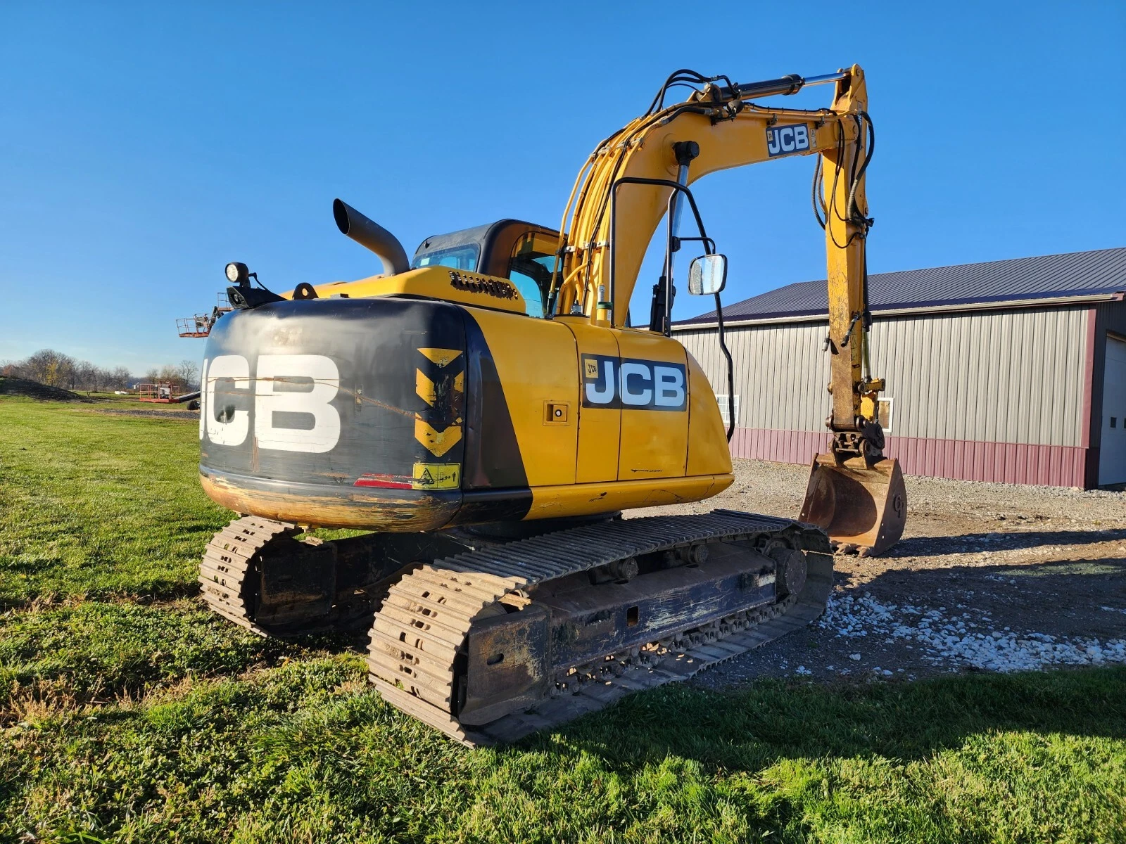 2018 JCB JS131LC Track Excavator – 30,500 lbs, Tier 4