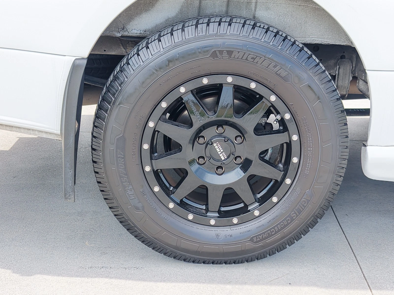 2021 Mercedes-Benz Sprinter 2500 Explorer conversion