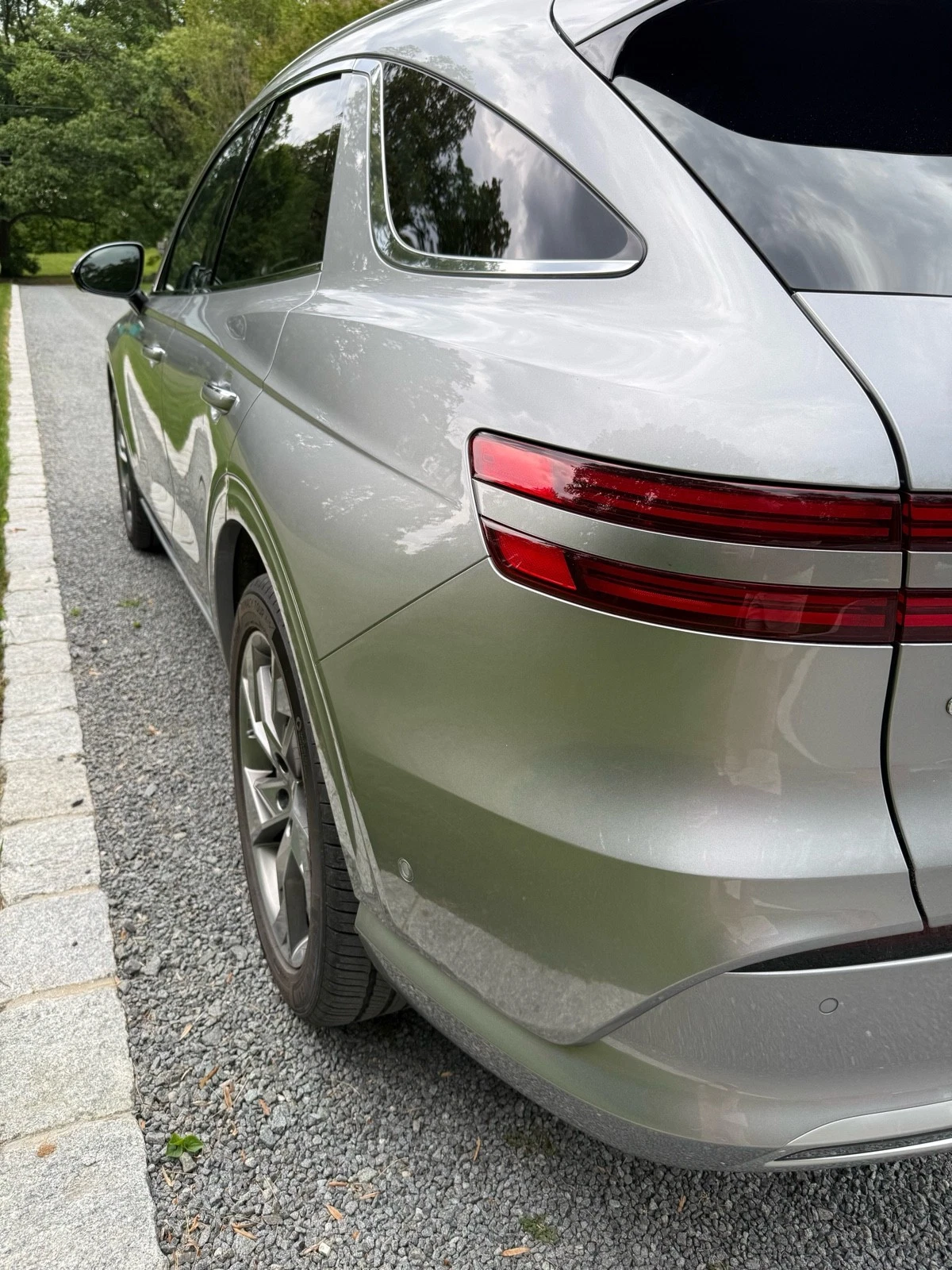 2023 Genesis Electrified GV70