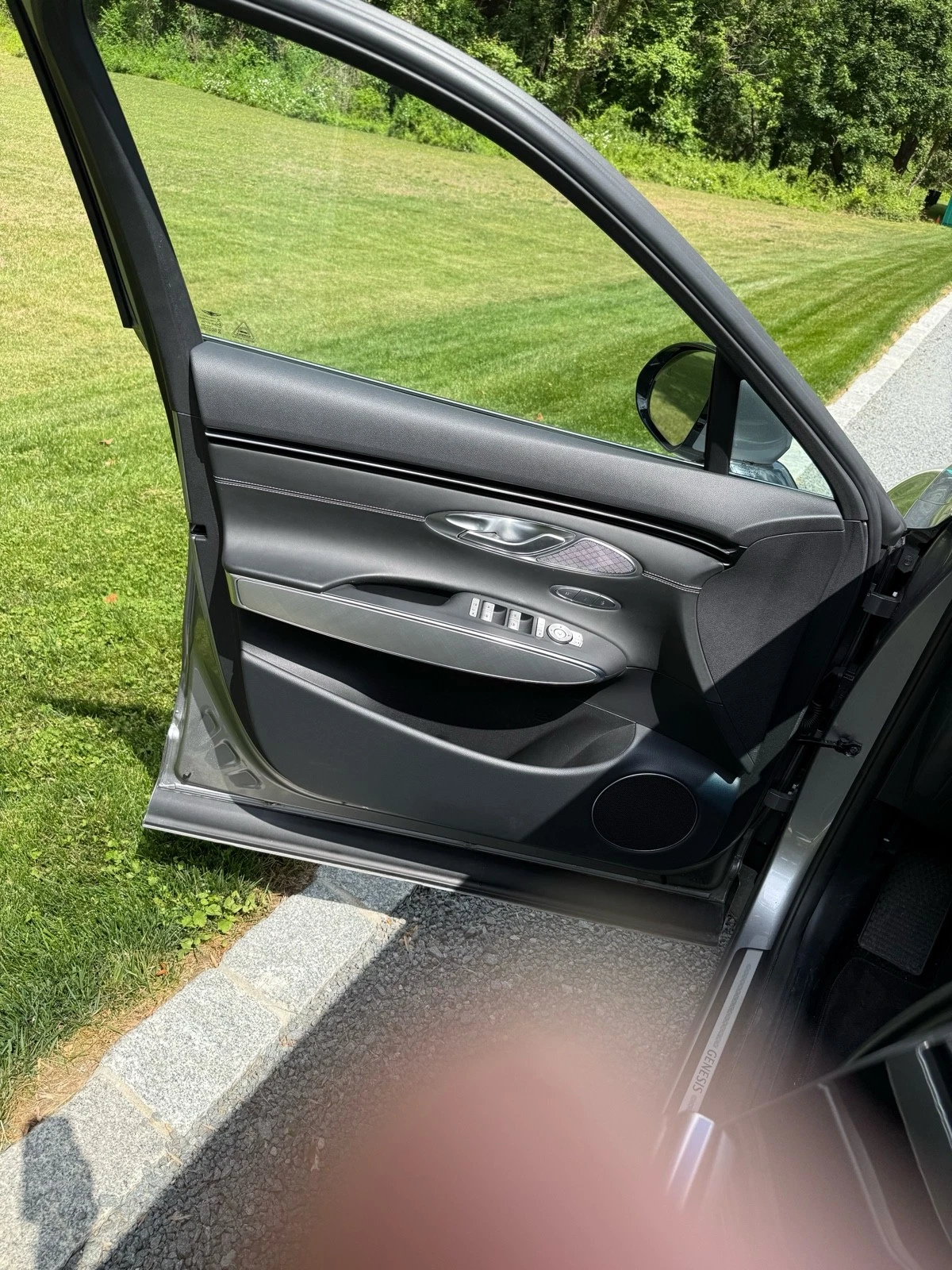 2023 Genesis Electrified GV70