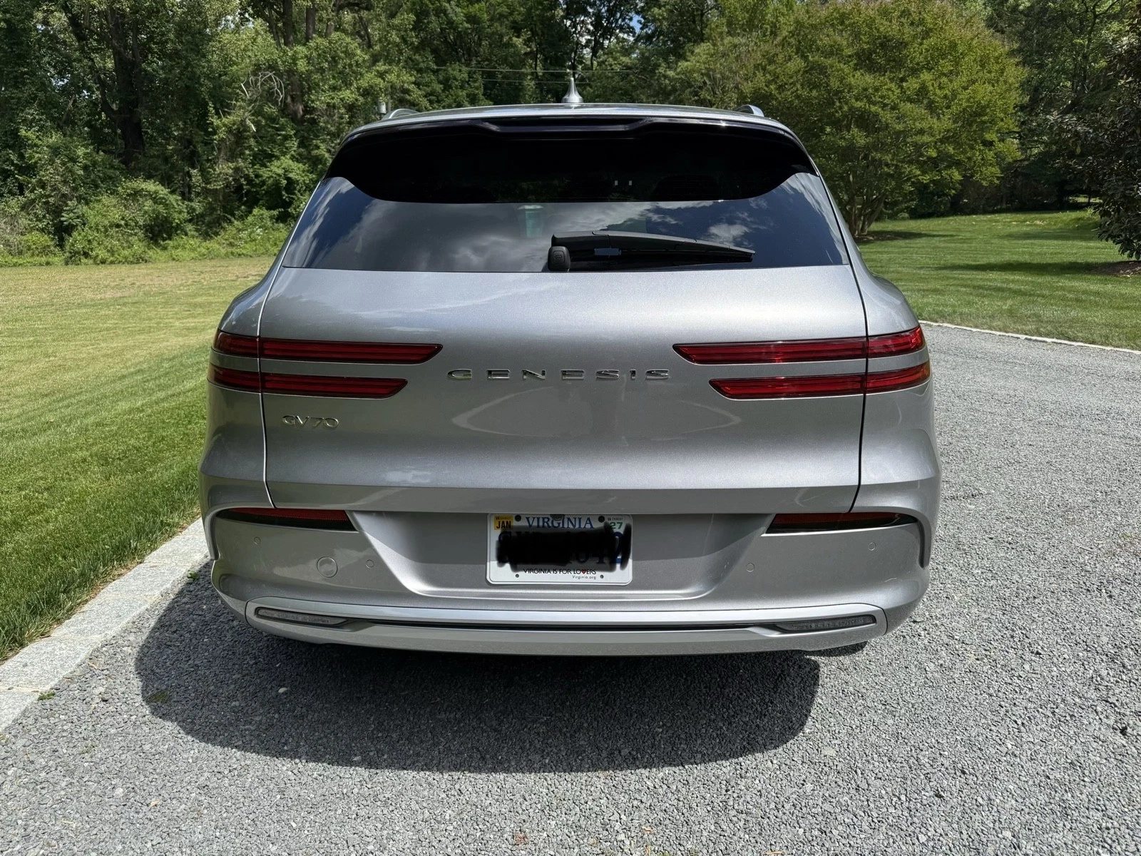 2023 Genesis Electrified GV70
