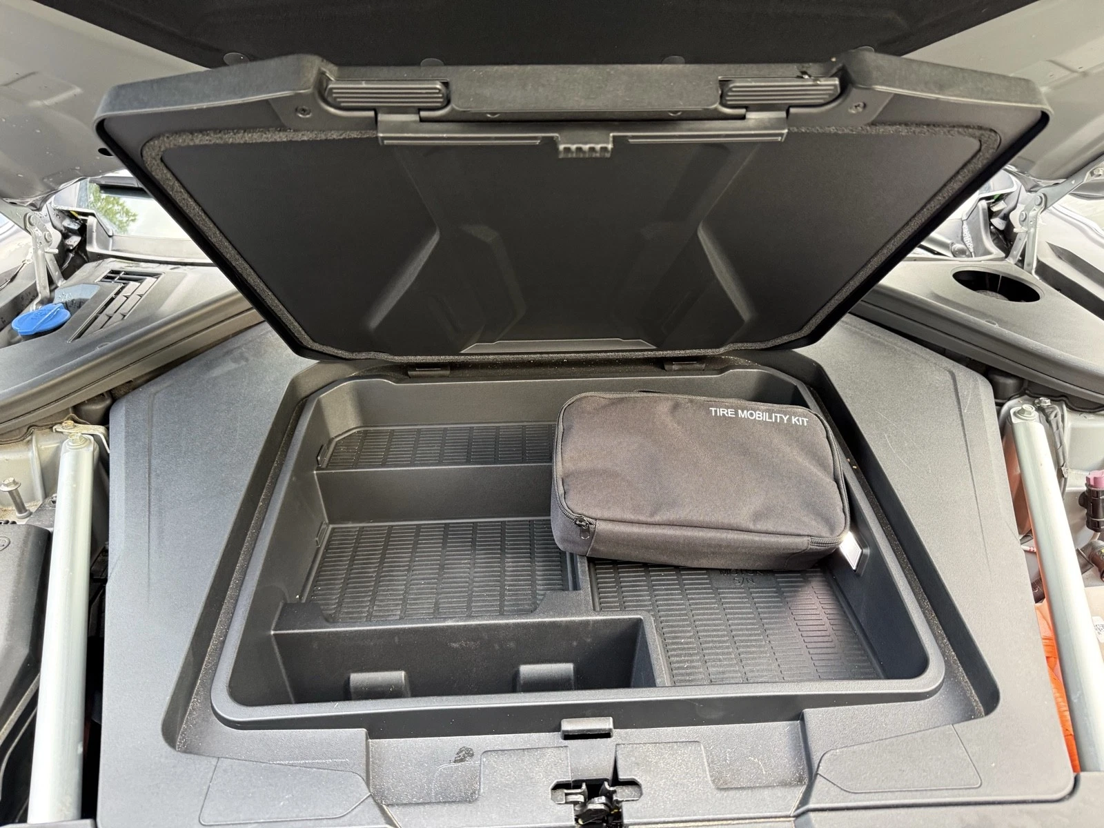 2023 Genesis Electrified GV70
