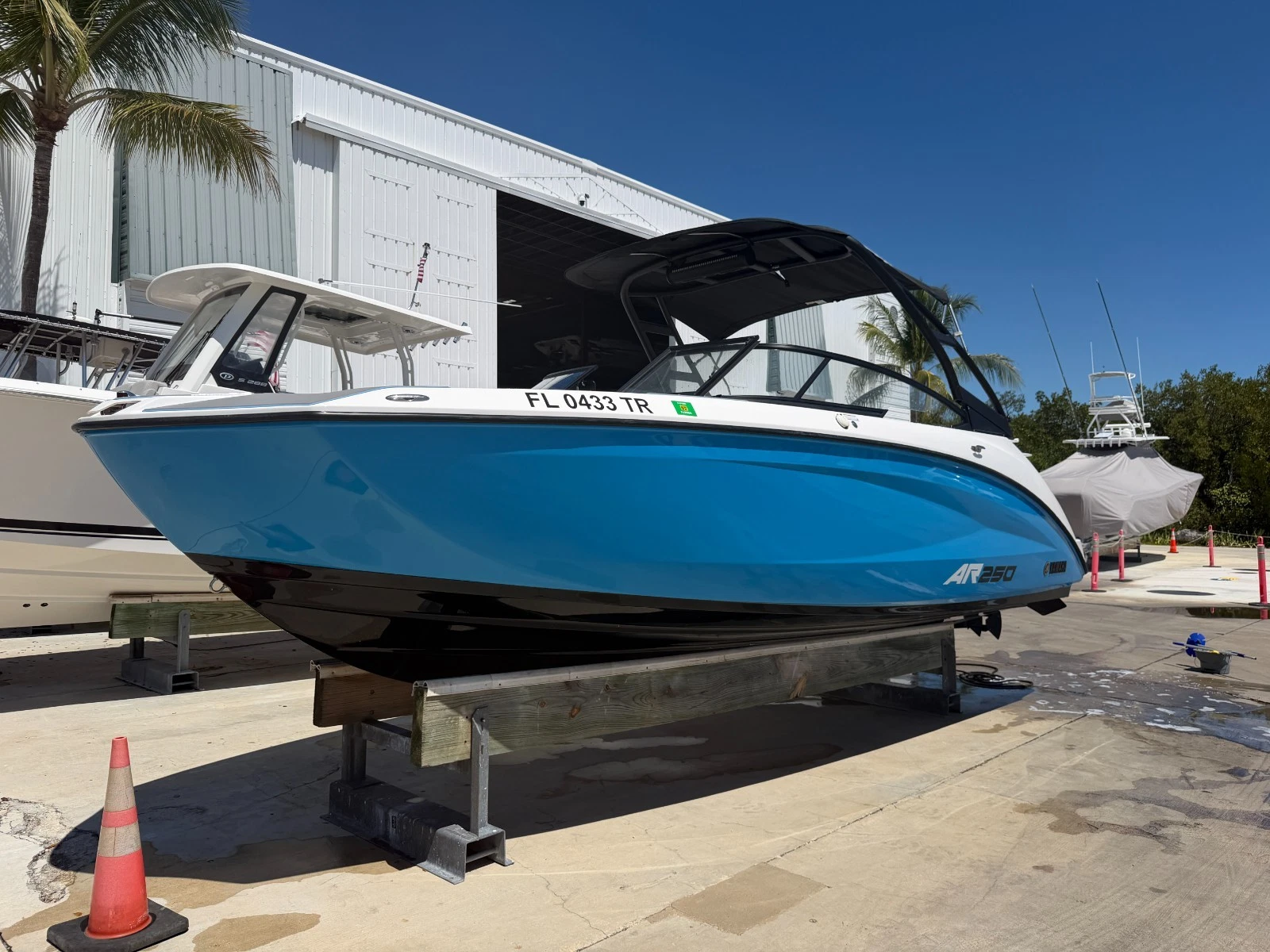 2023 Yamaha AR250 Jet Boat