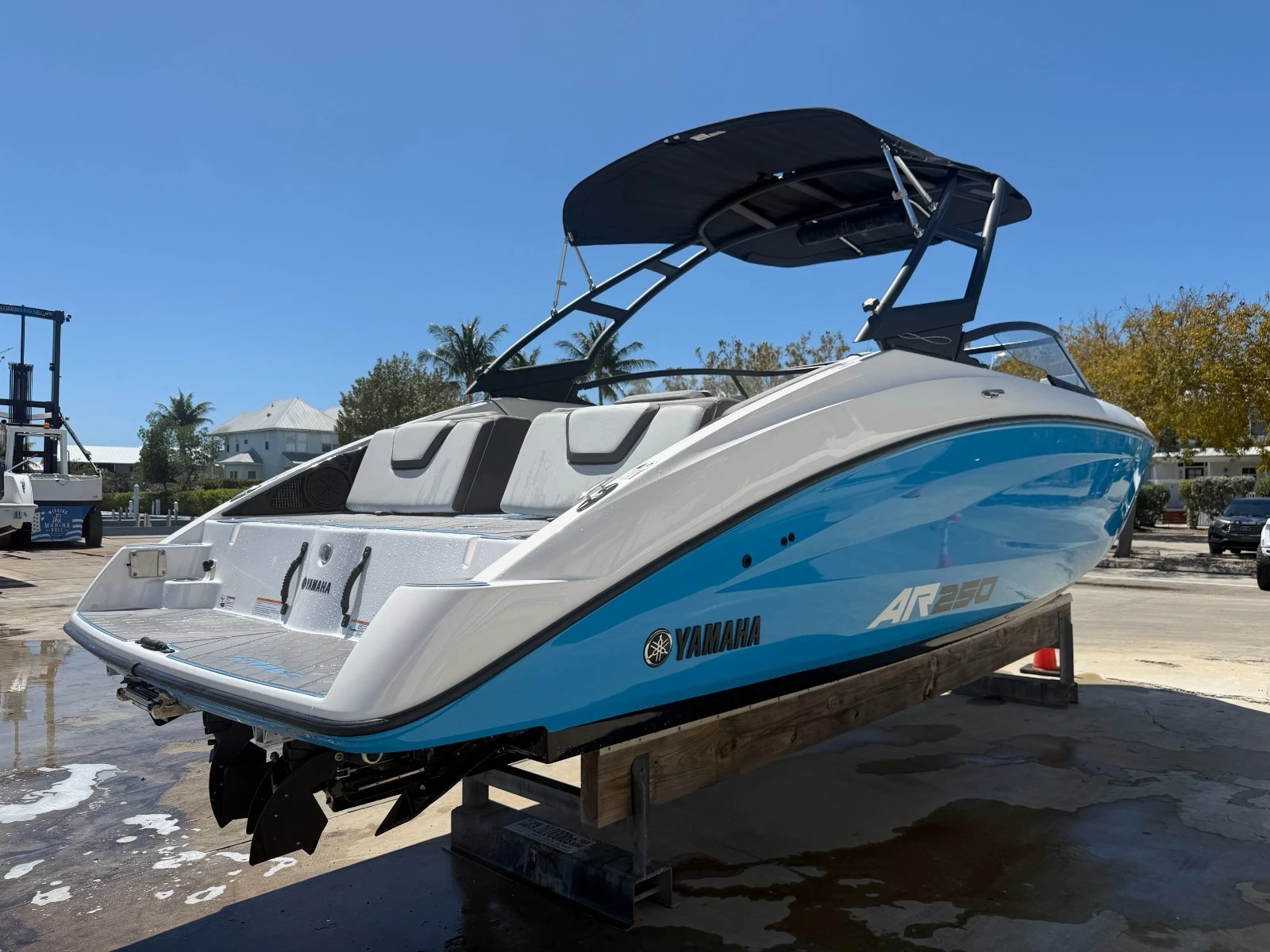 2023 Yamaha AR250 Jet Boat